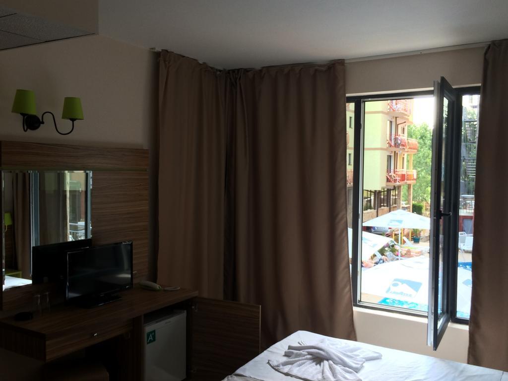 Tm Deluxe Hotel Sunny Beach Exterior photo